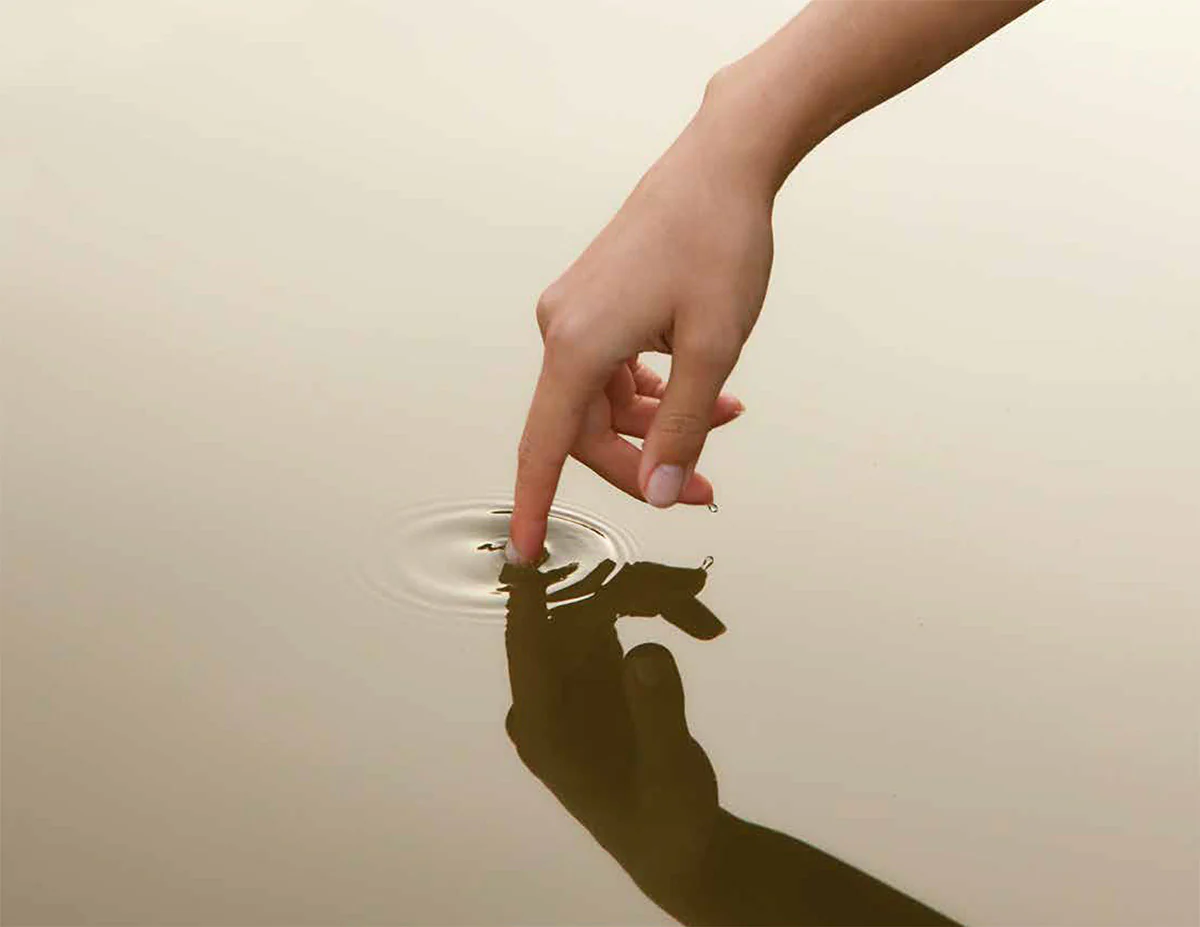Floating - Image 3